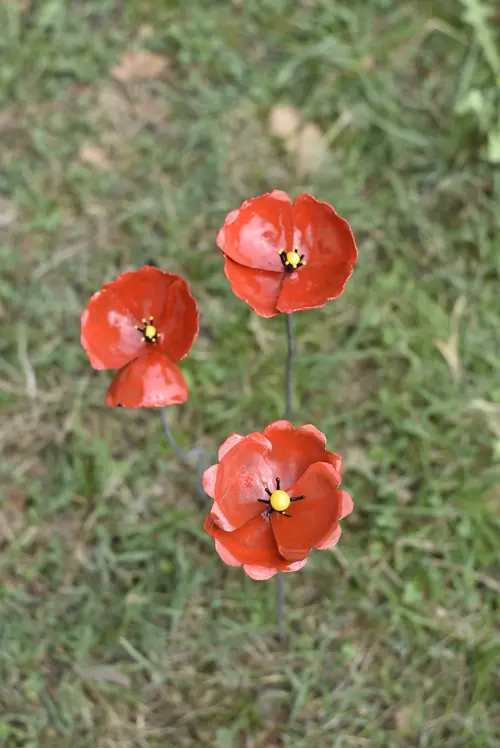 Coquelicot décoratif petit modèle coloris rouge en métal recyclé - 50 cm
