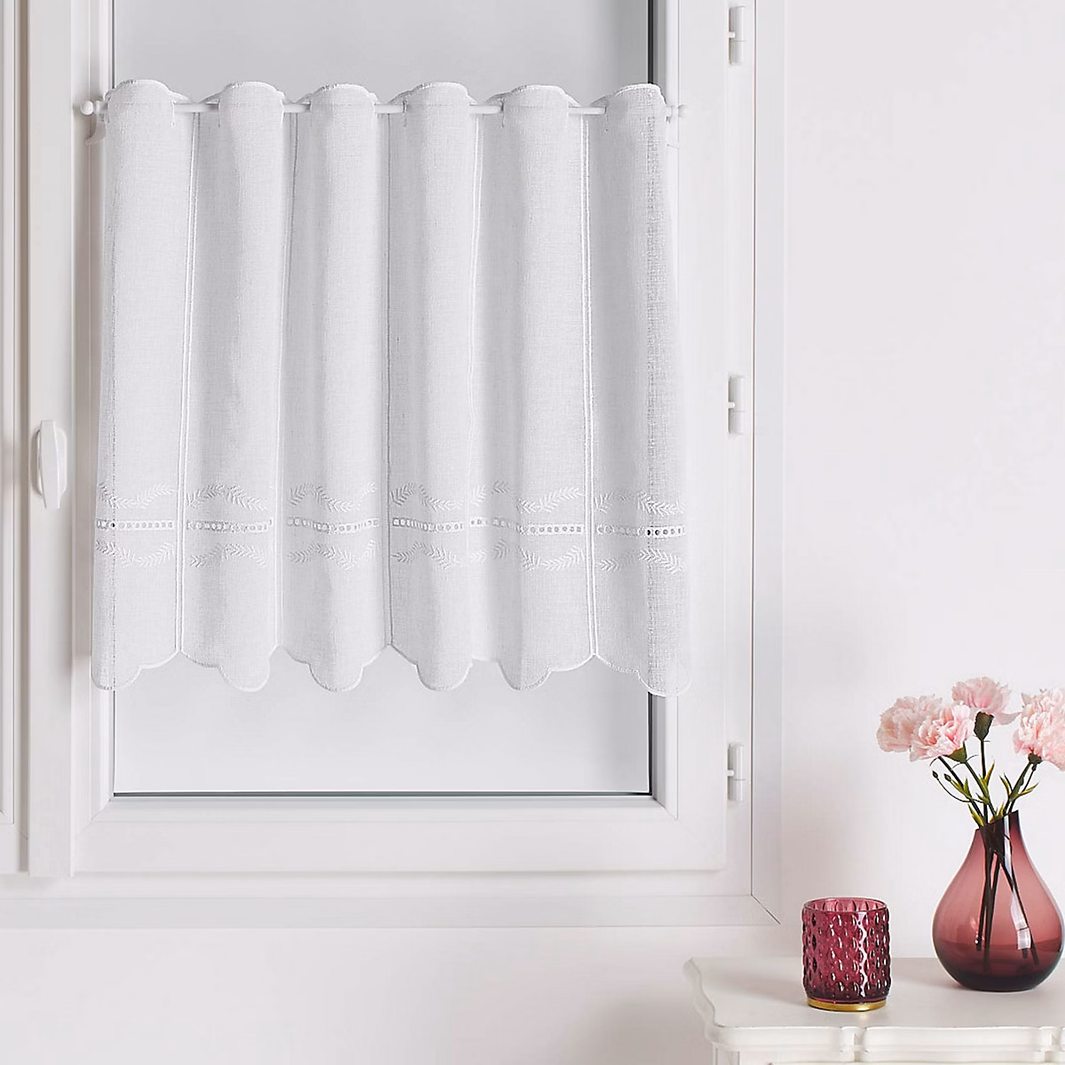 Brise bise brodé avec jour échelle (30 × 60 cm – Blanc)