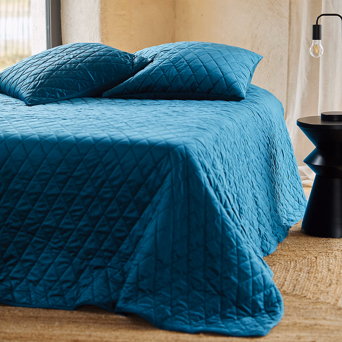 Couvre-Lit et Taies d'Oreiller en Velours Matelassé (230 × 250 cm – Bleu Paon)