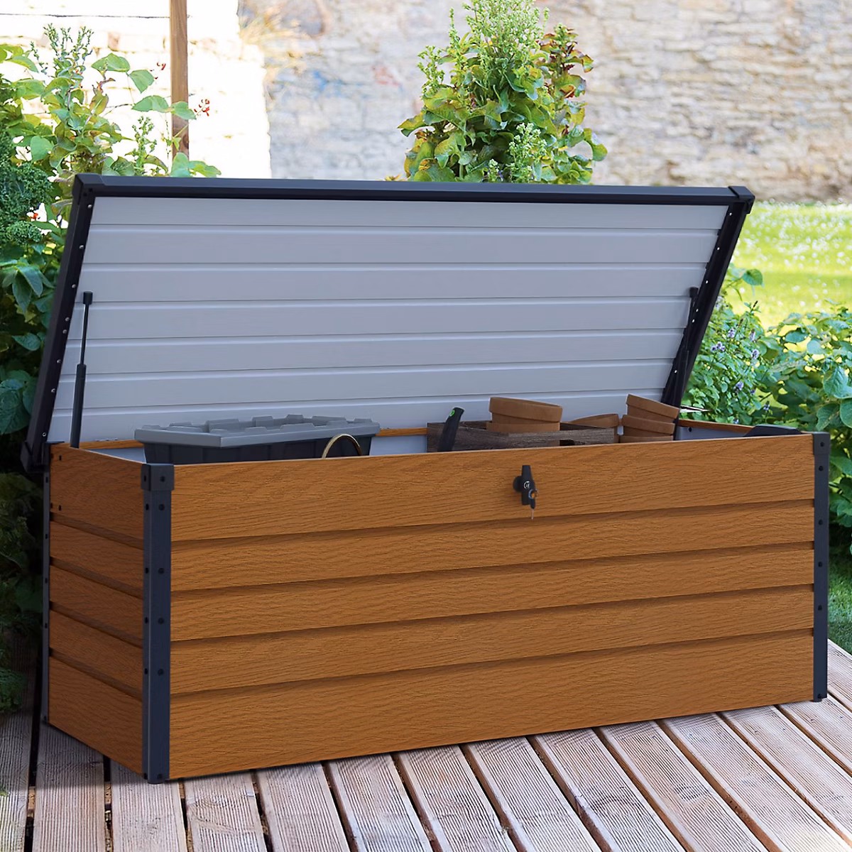 Coffre de rangement métal verrouillable effet bois et gris pour jardin 600L 165 × 70 × 63 cm