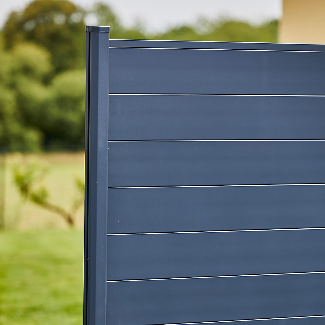 Clôture aluminium lames pleines L.20ml x H.0m515 Gris anthracite à sceller (poteaux inclus) – Réf. TSLOPAUXZ1747490020