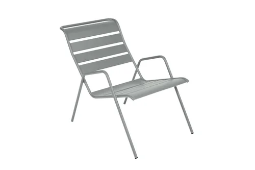 Fauteuil bas Monceau coloris gris en acier Fermob - 52 x 78 cm