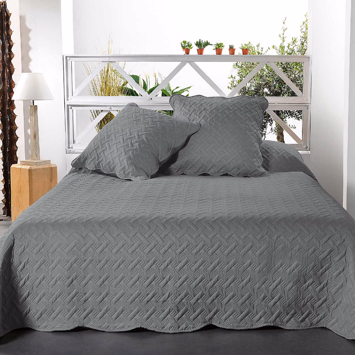 Couverture molletonné surpiquage graphique (250 × 260 cm – Gris Foncé)