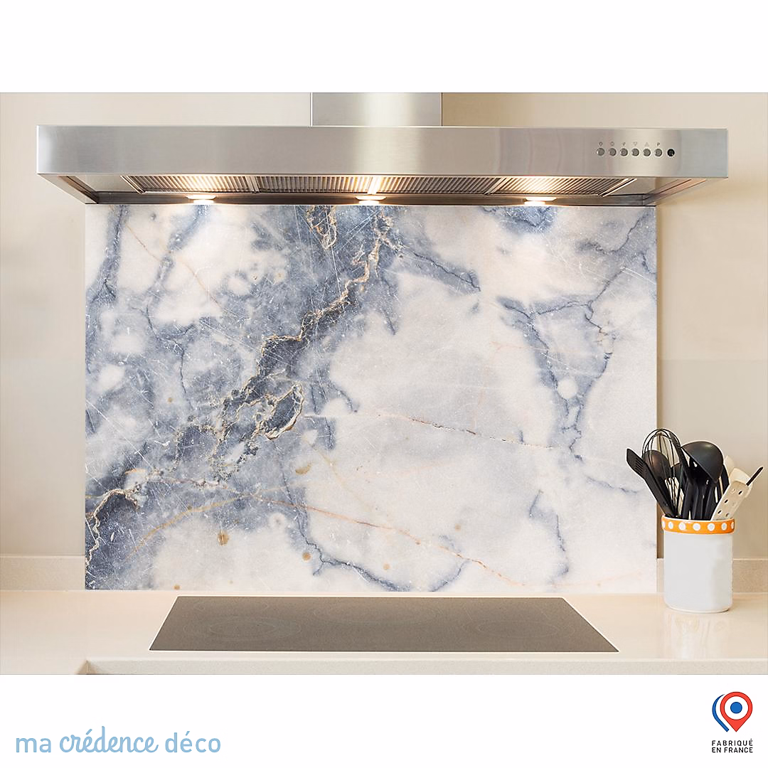 Crédence cuisine fond de hotte Marbre texturé bleu – Verre trempé, L 90 cm x H 70 cm, MaCrédenceDéco