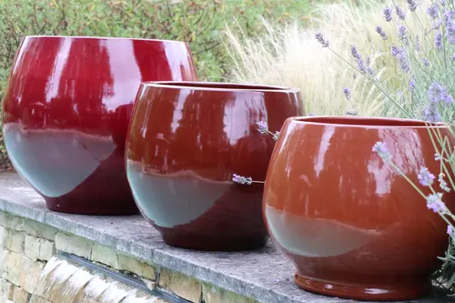 Pot rond en terre émaillée coloris cerise Les Poteries d'Albi Bahia - Ø 43 x H 46 cm