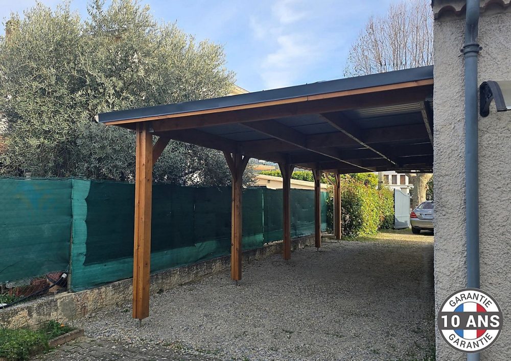 Carport adossé toit plat 300cmx1150cm – bois DOUGLAS Français (Charpente en bois-auvent-abri voiture) 35 m². Garantie 10 ans