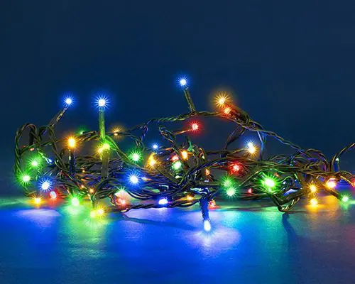Guirlande lumineuse connectable x2 à 240 LED multicolores sur câble vert Flicker Light® - 20 m