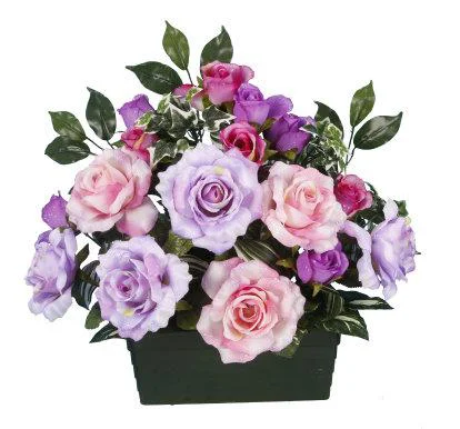 Jardinière de rose artificielles fleurs et bouton
