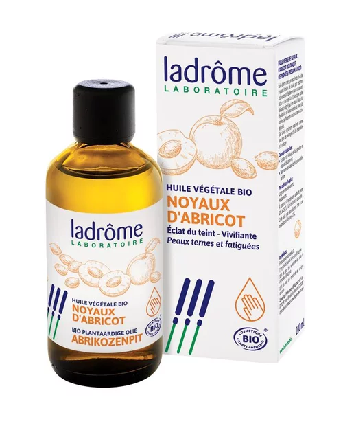Huile de noyaux d'abricot. Le flacon de 100 ml