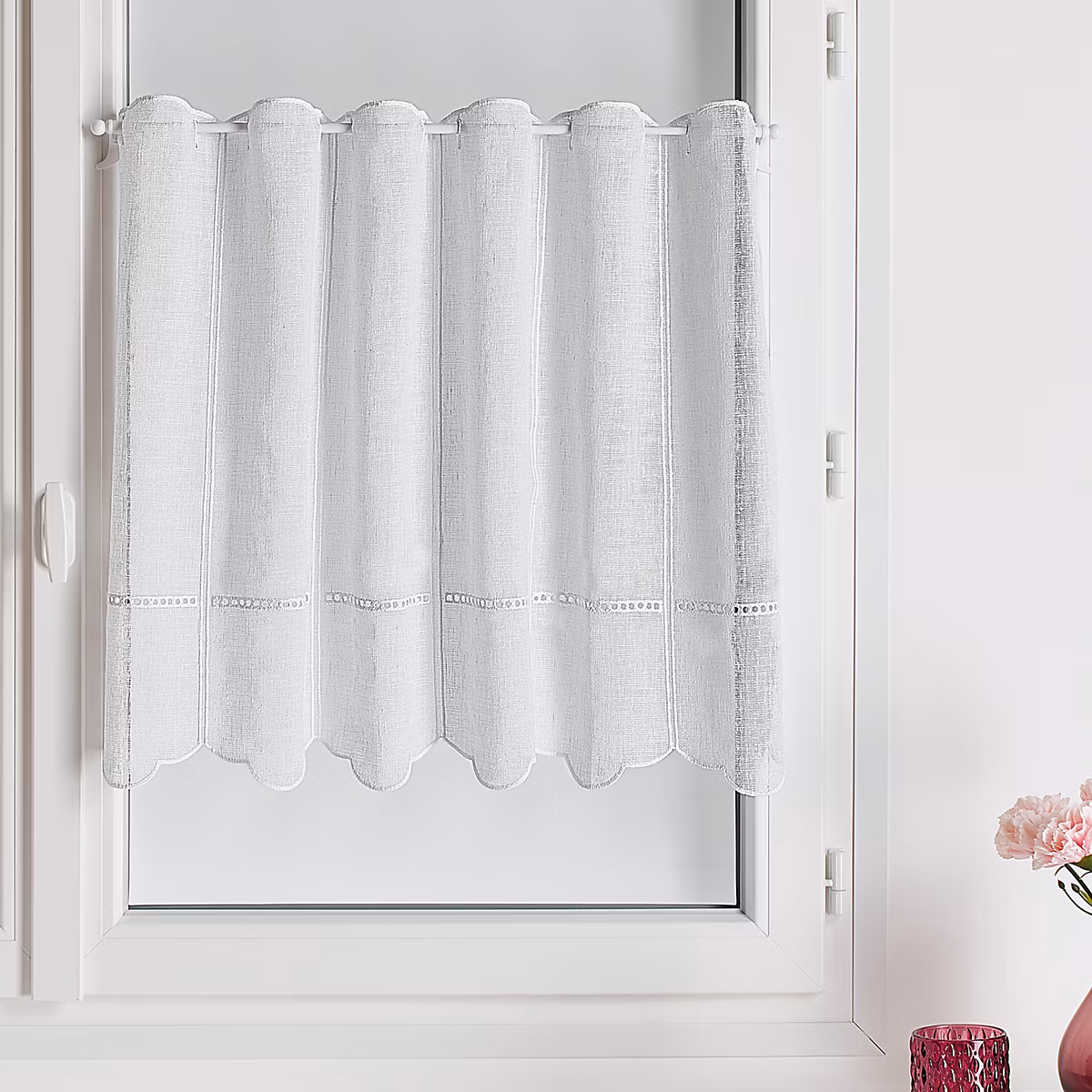 Brise bise brodé en poly – lin rustique avec jour échelle (90 × 45 cm, Blanc)